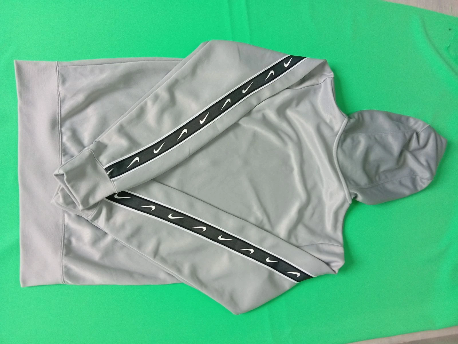 Camisola com capuz e zíper Nike de dois materiais Cinza - Tamanho PP – photo 9